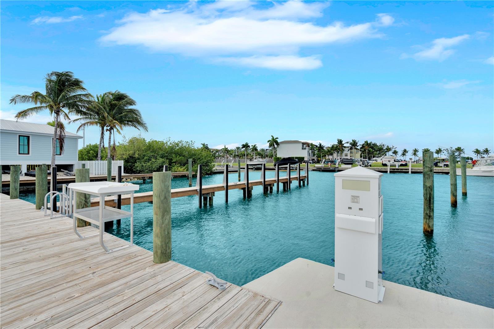 W7882829 Property Photo