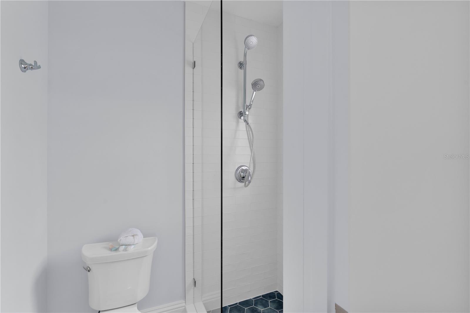 W7882829 Property Photo