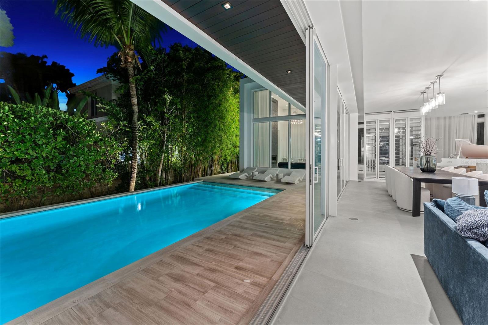 TB8474005 Property Photo