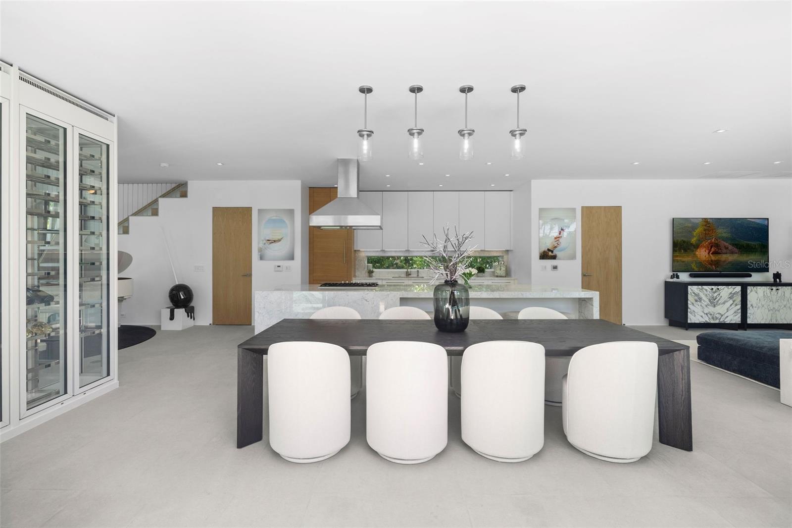 TB8474005 Property Photo