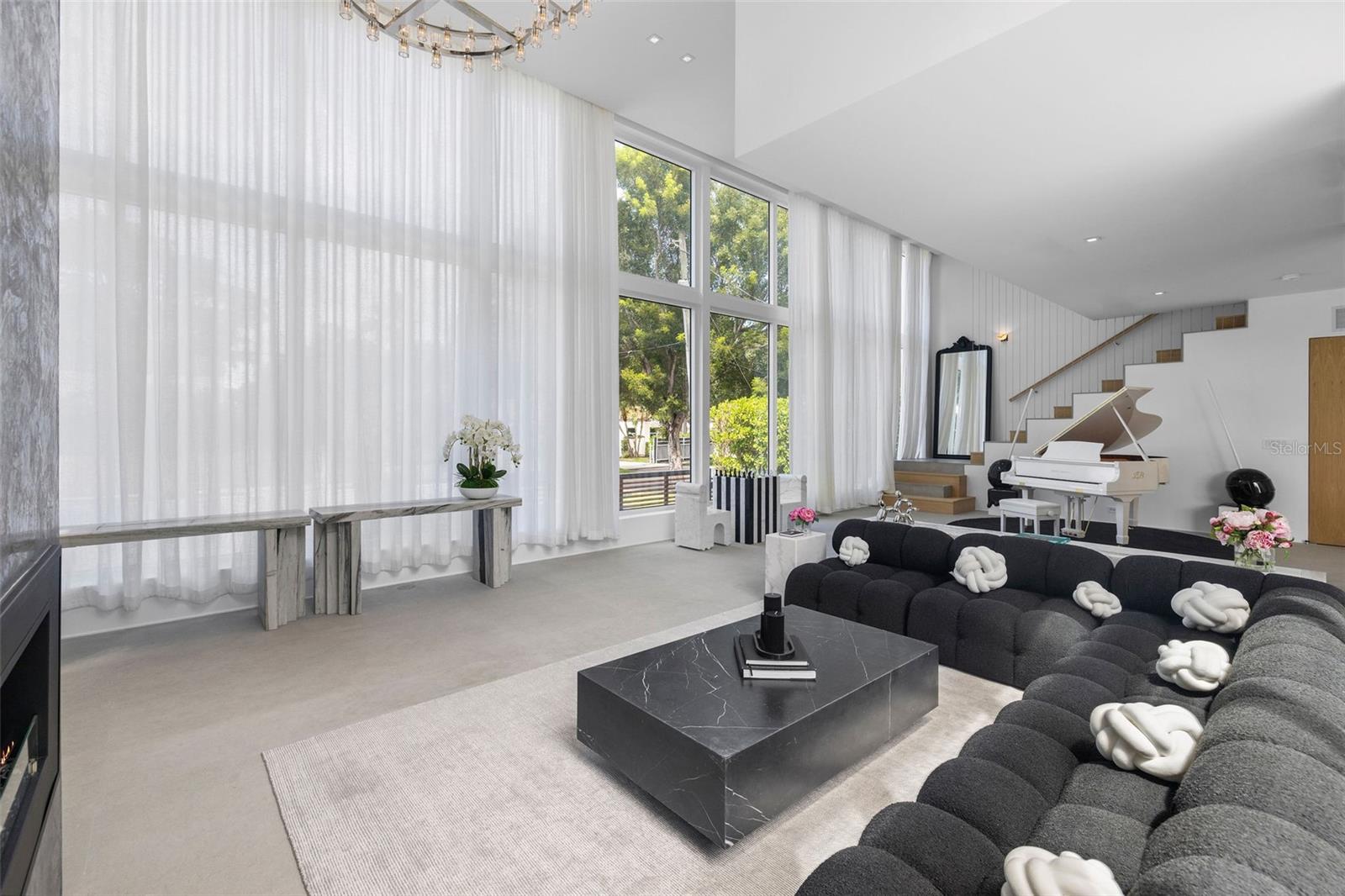 TB8474005 Property Photo