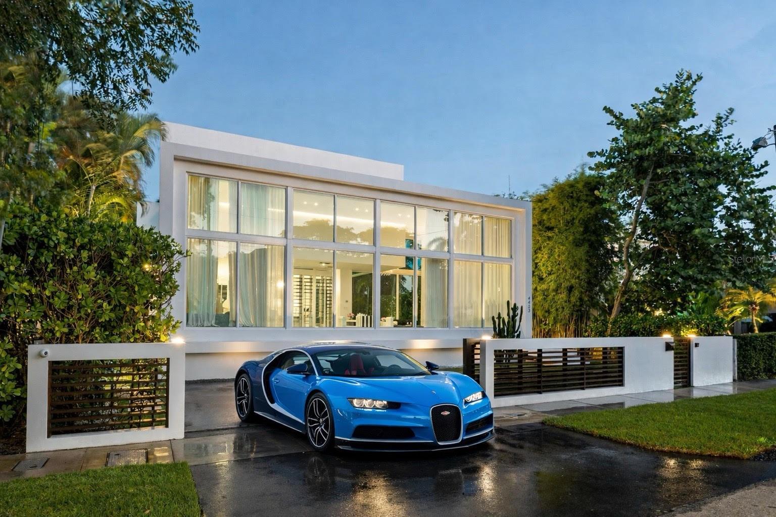 TB8474005 Property Photo