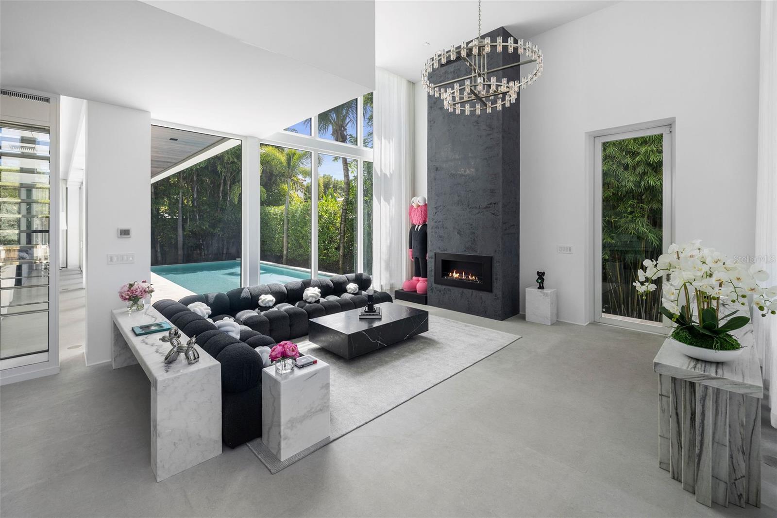 TB8474005 Property Photo