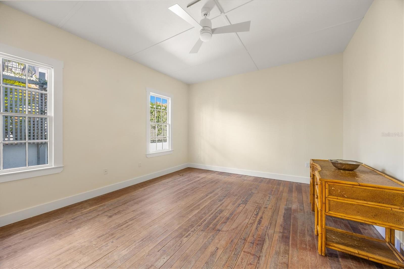 D6146072 Property Photo