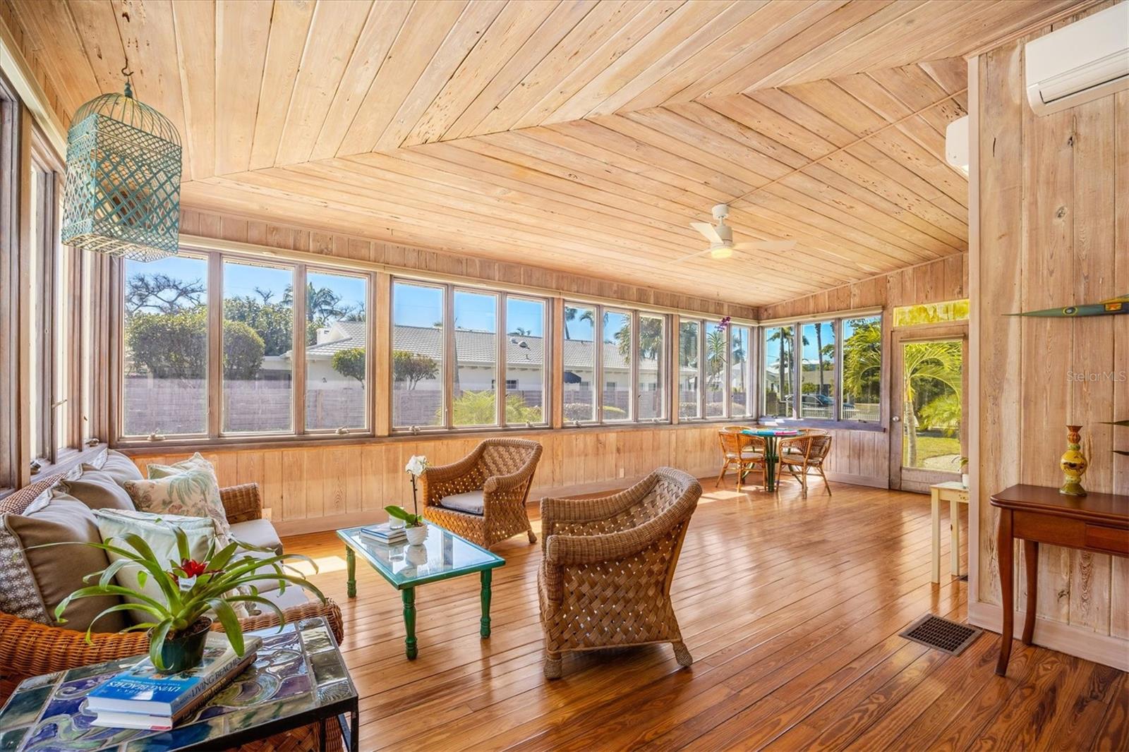 D6146072 Property Photo