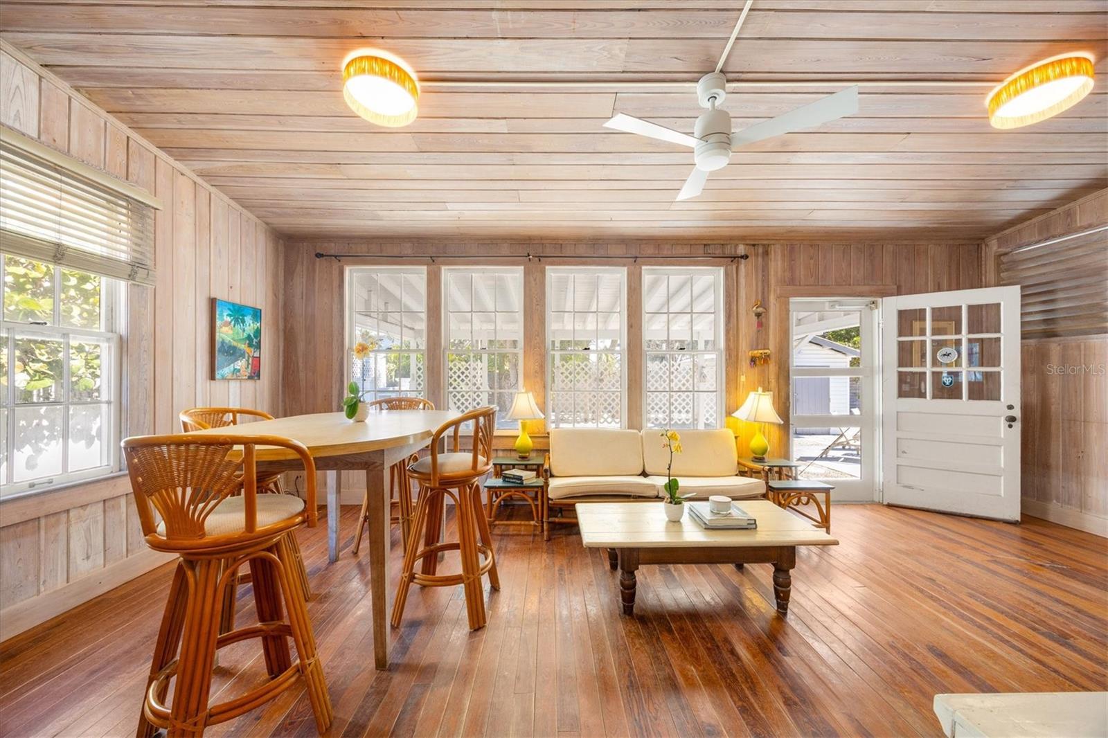 D6146072 Property Photo