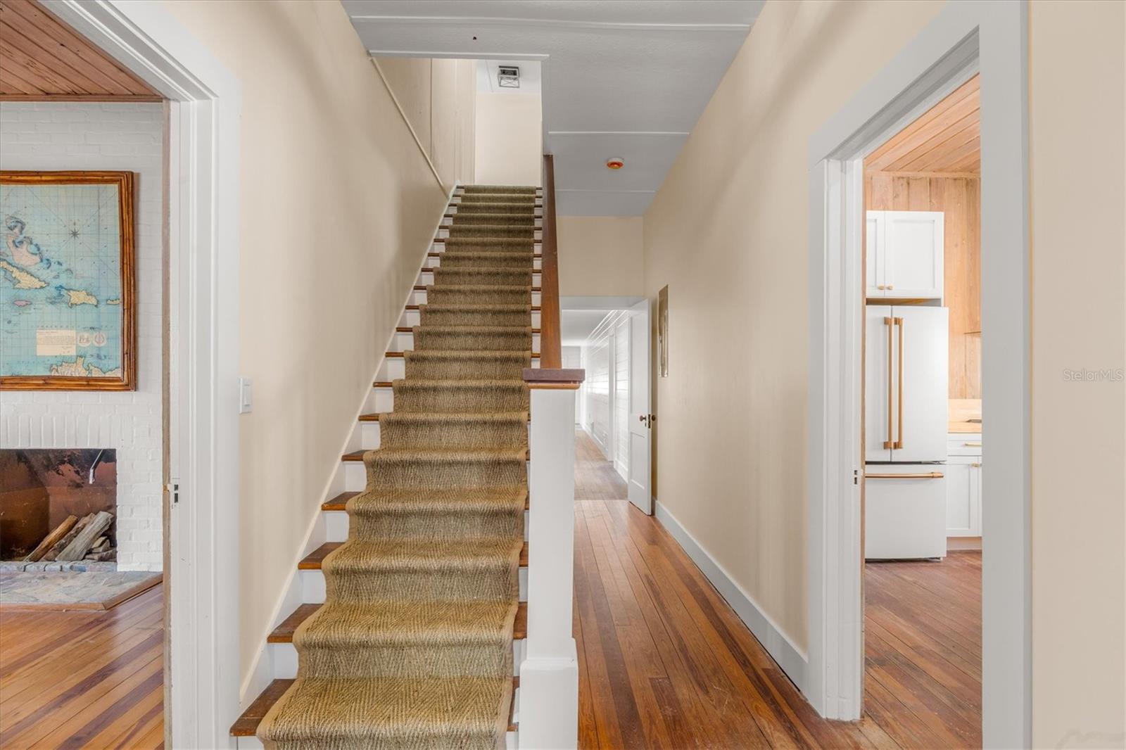 D6146072 Property Photo