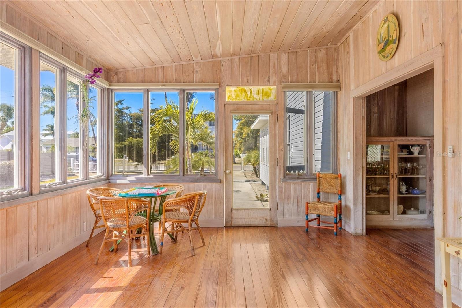 D6146072 Property Photo