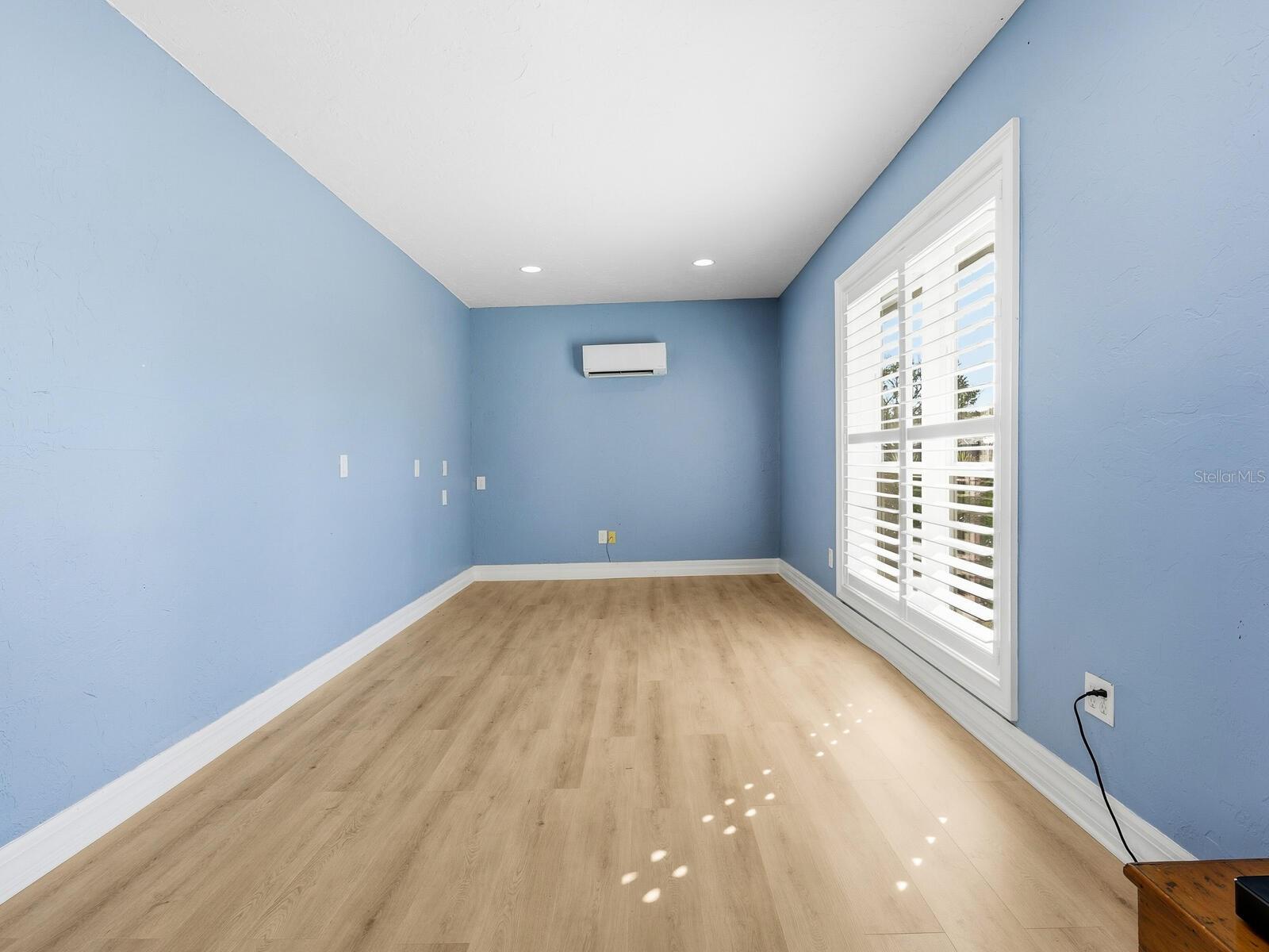 A4681768 Property Photo