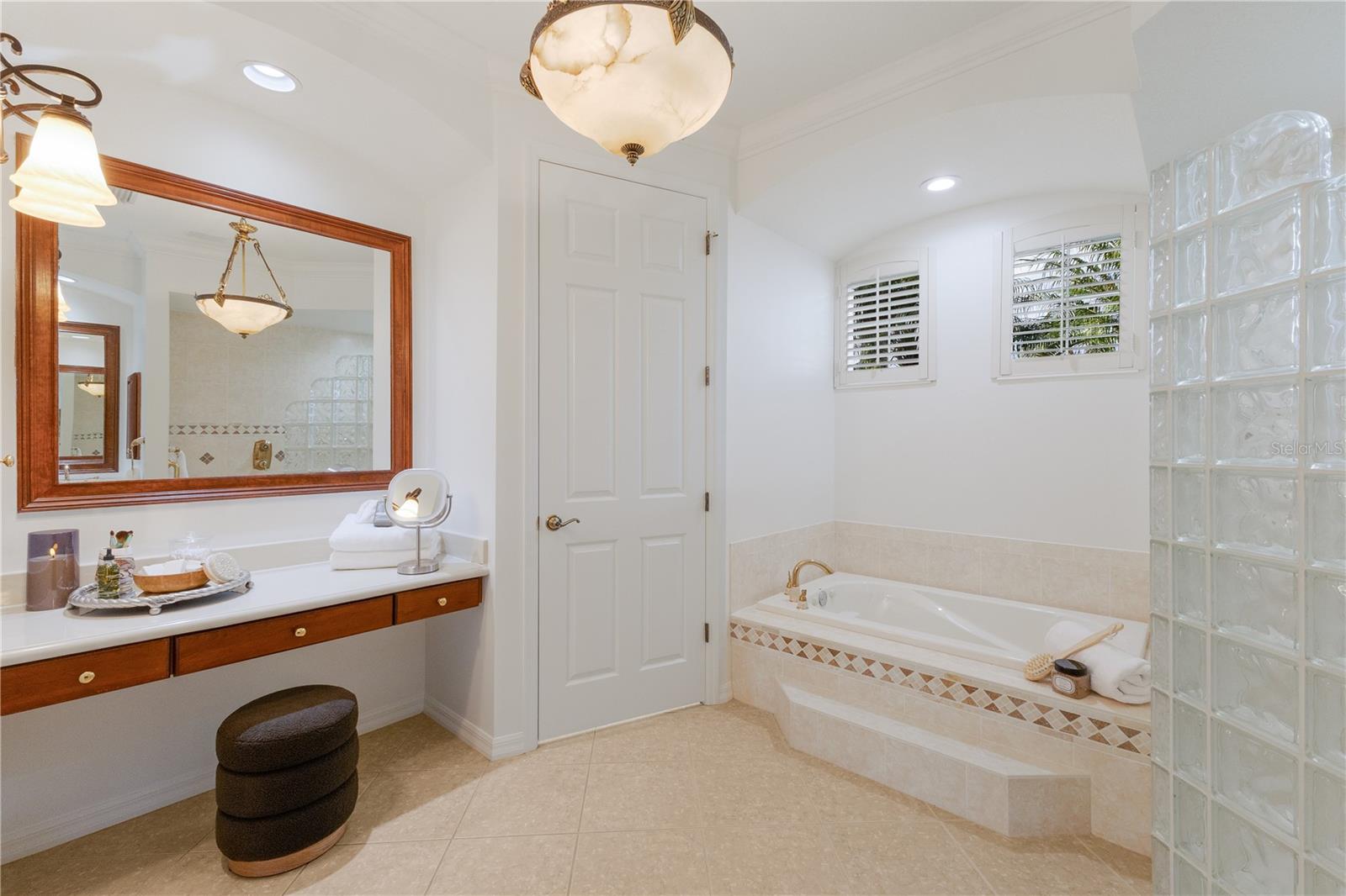 7012 TWIN HILLS TER, LAKEWOOD RANCH, FL, 34202