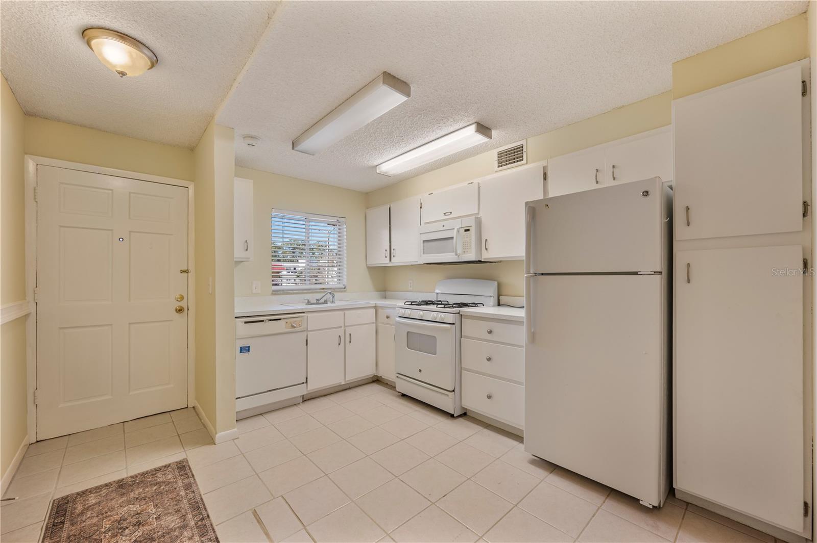 P4937770 Property Photo