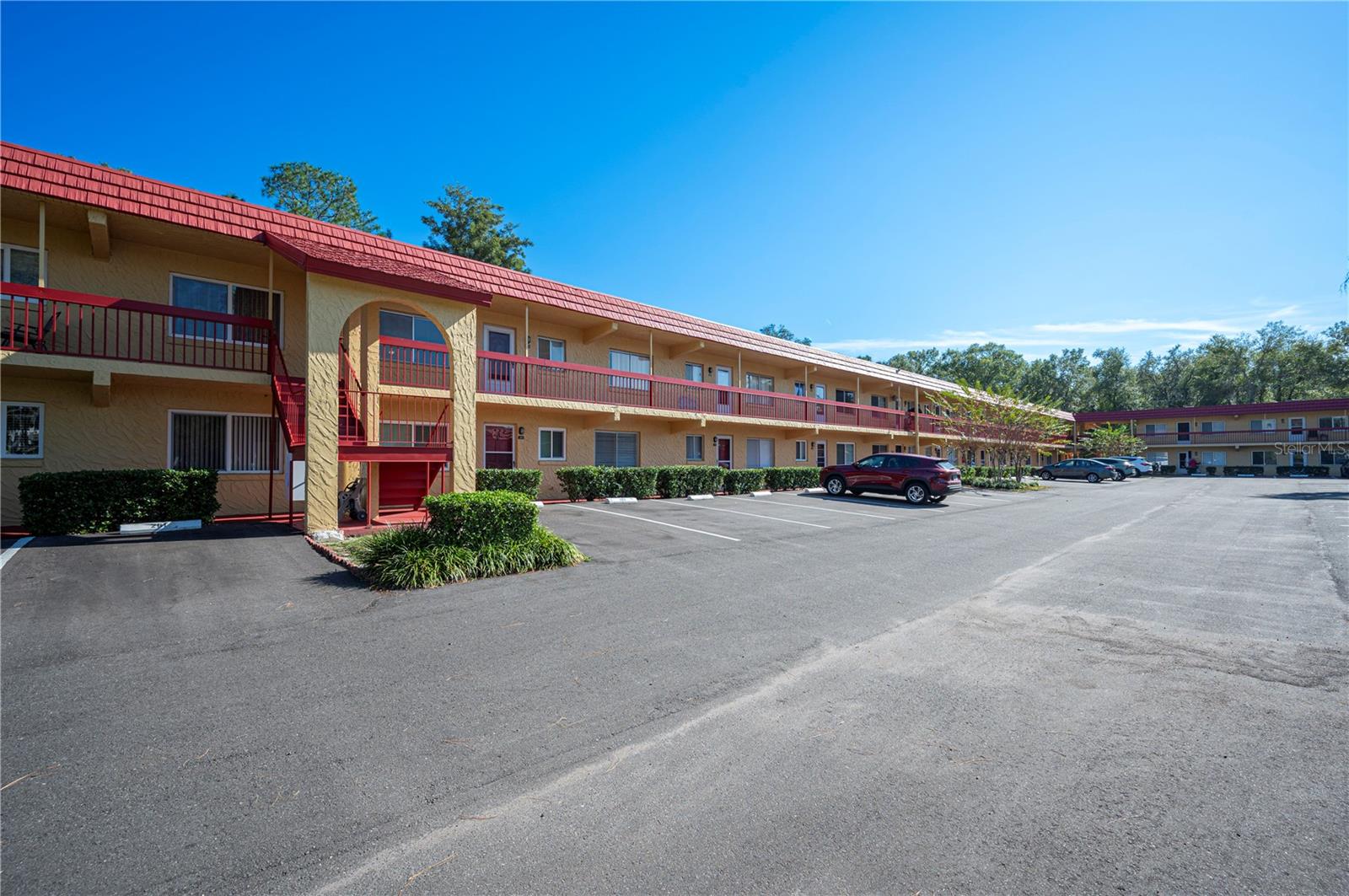 P4937770 Property Photo