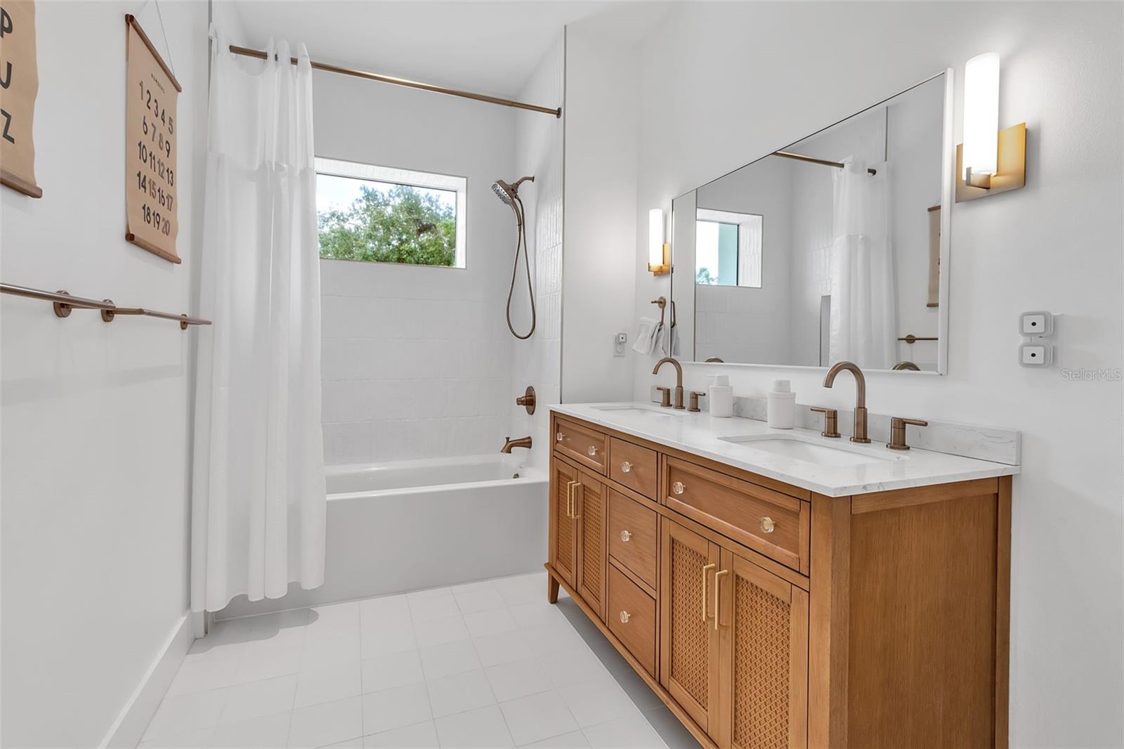 A4681796 Property Photo