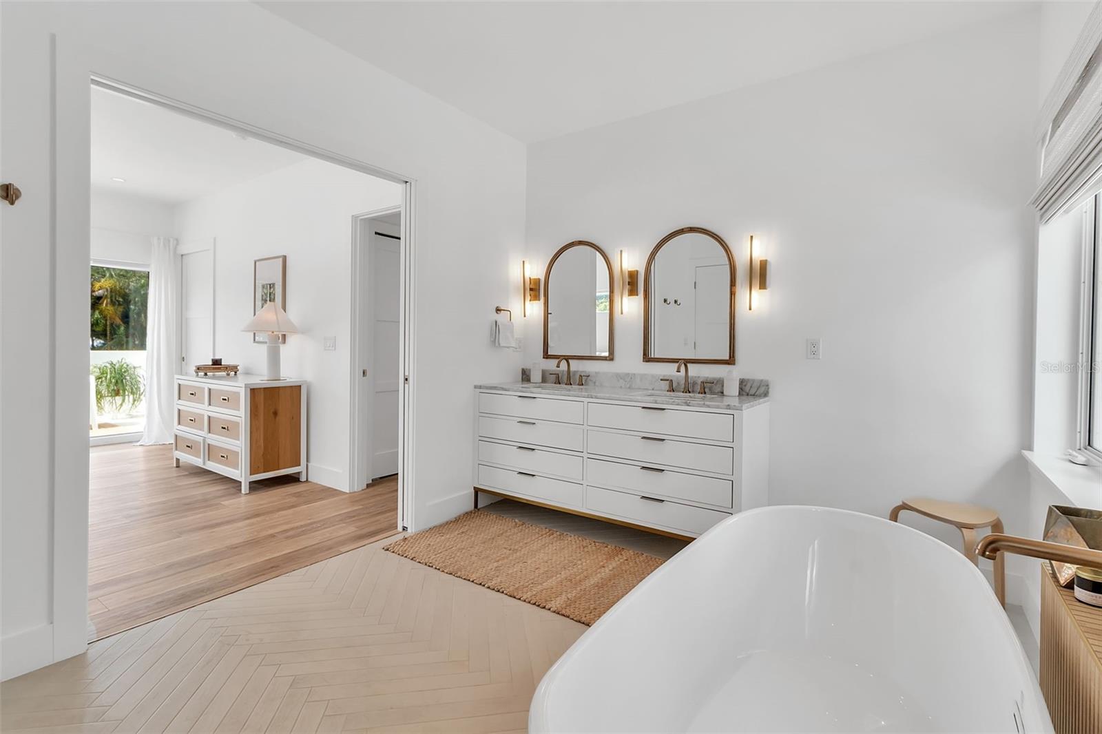 A4681796 Property Photo