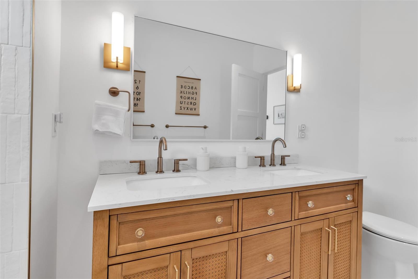 A4681796 Property Photo