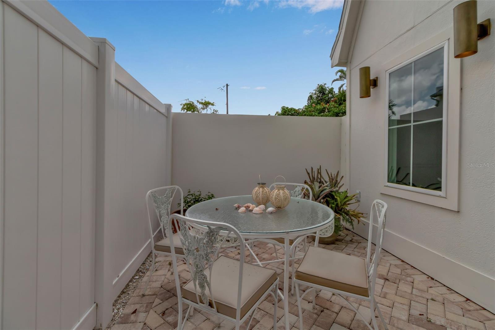 A4681796 Property Photo