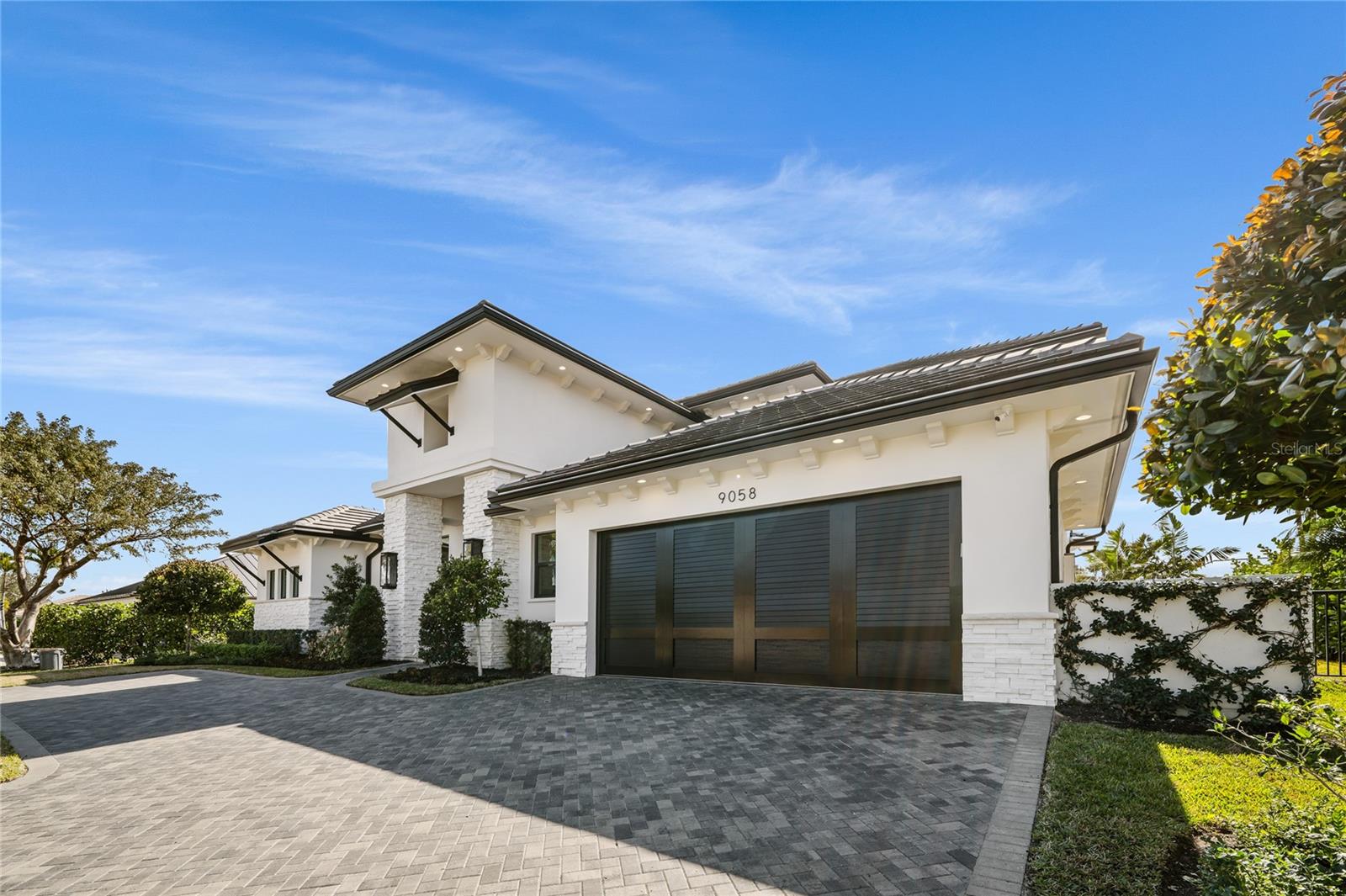 O6380896 Property Photo