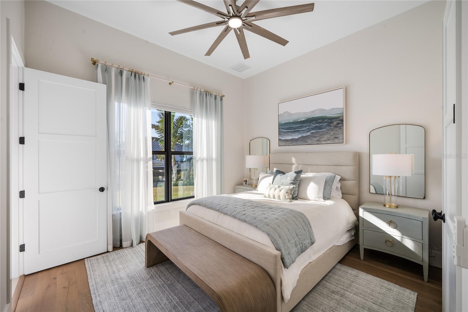 O6380896 Property Photo