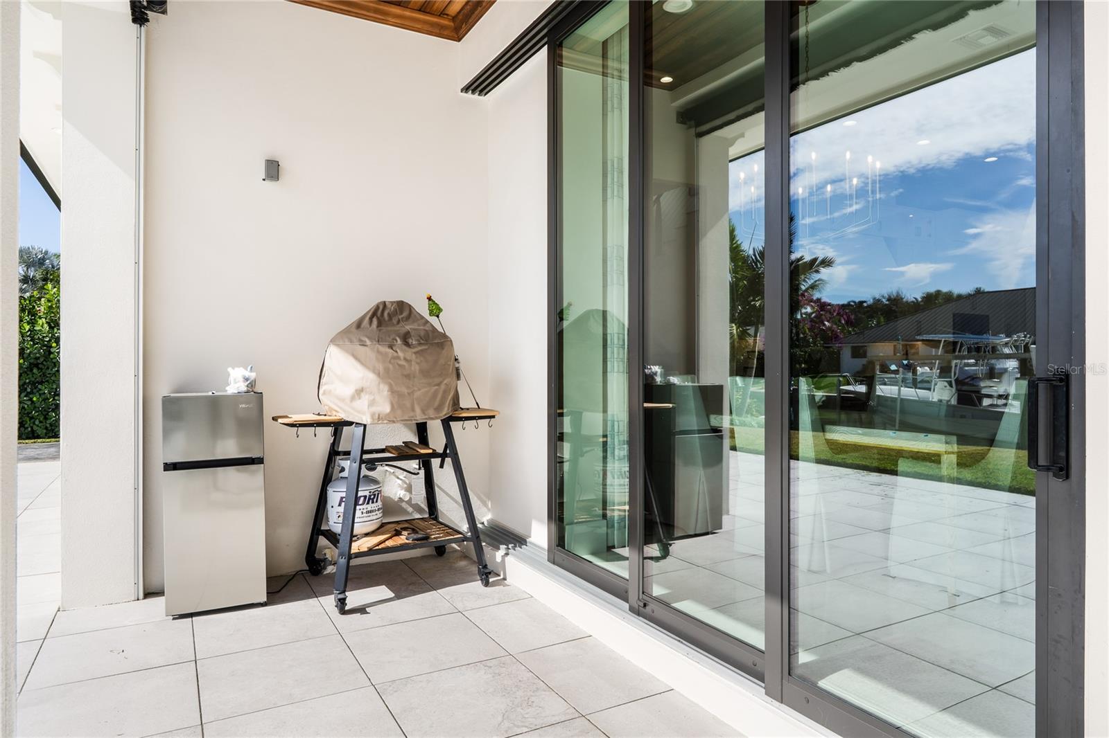 O6380896 Property Photo