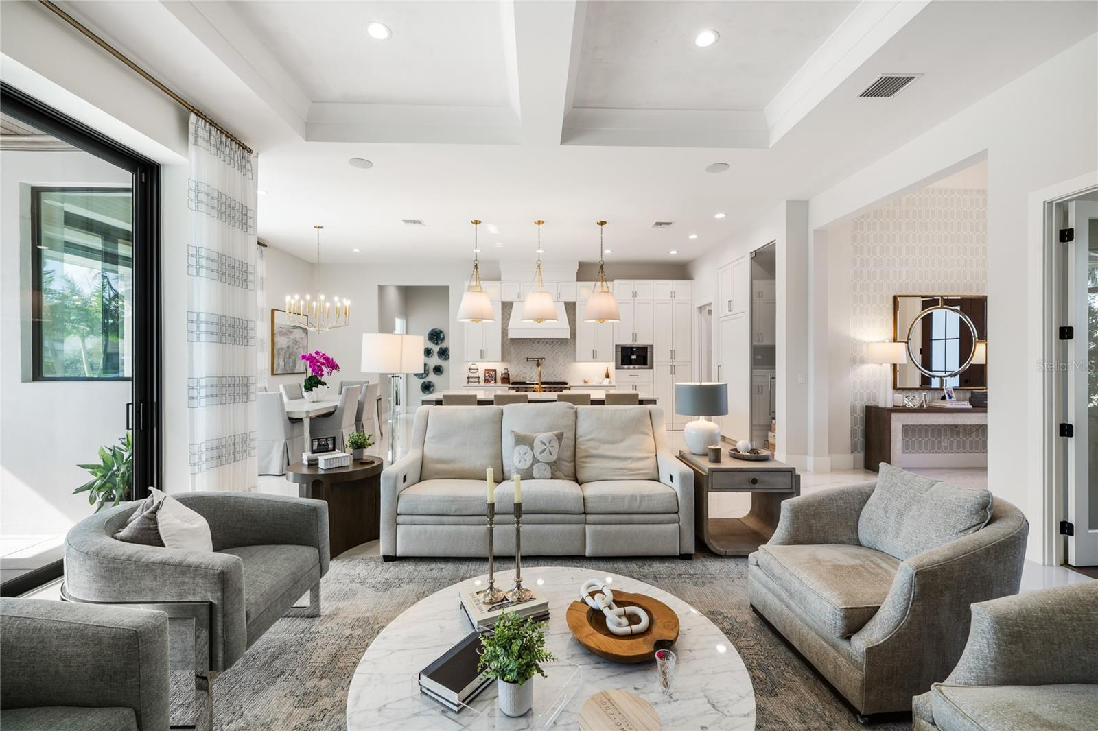 O6380896 Property Photo