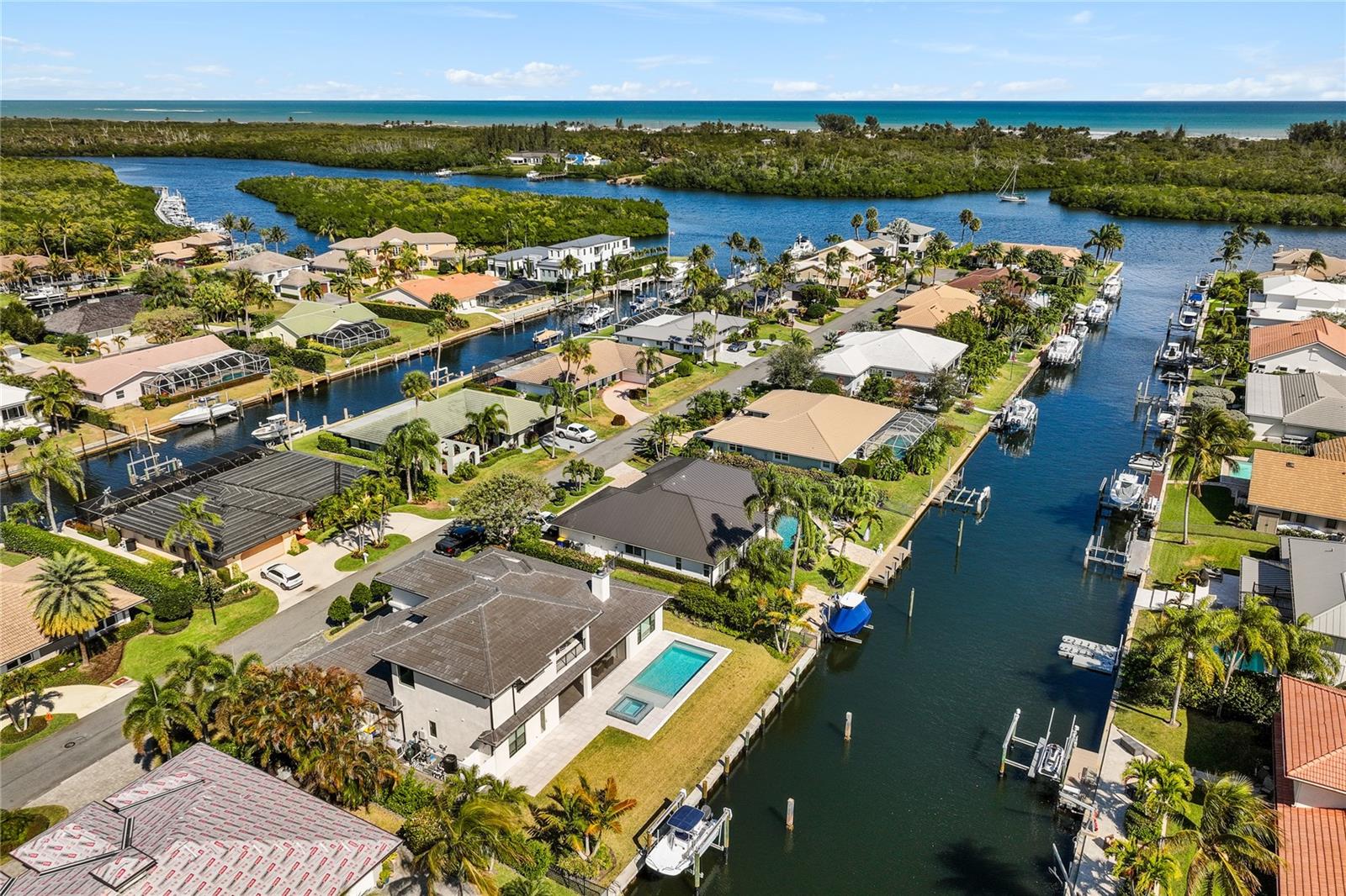 O6380896 Property Photo