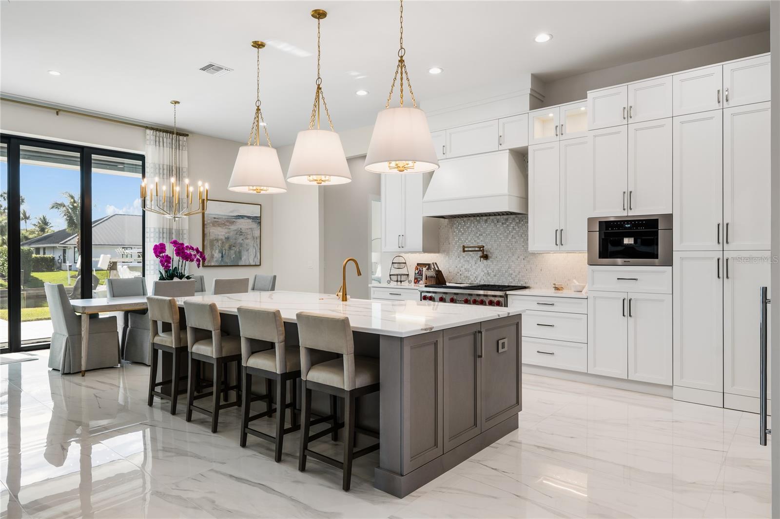 O6380896 Property Photo