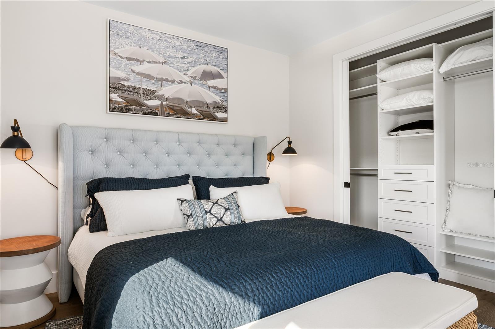 O6380896 Property Photo