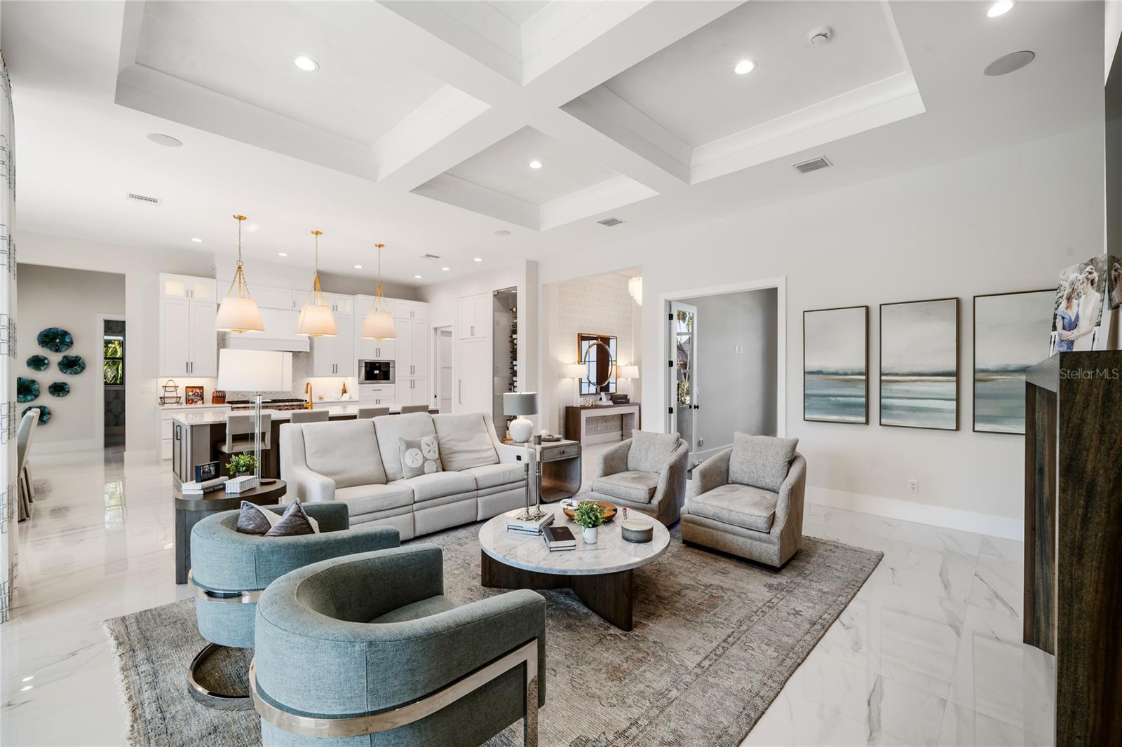 O6380896 Property Photo