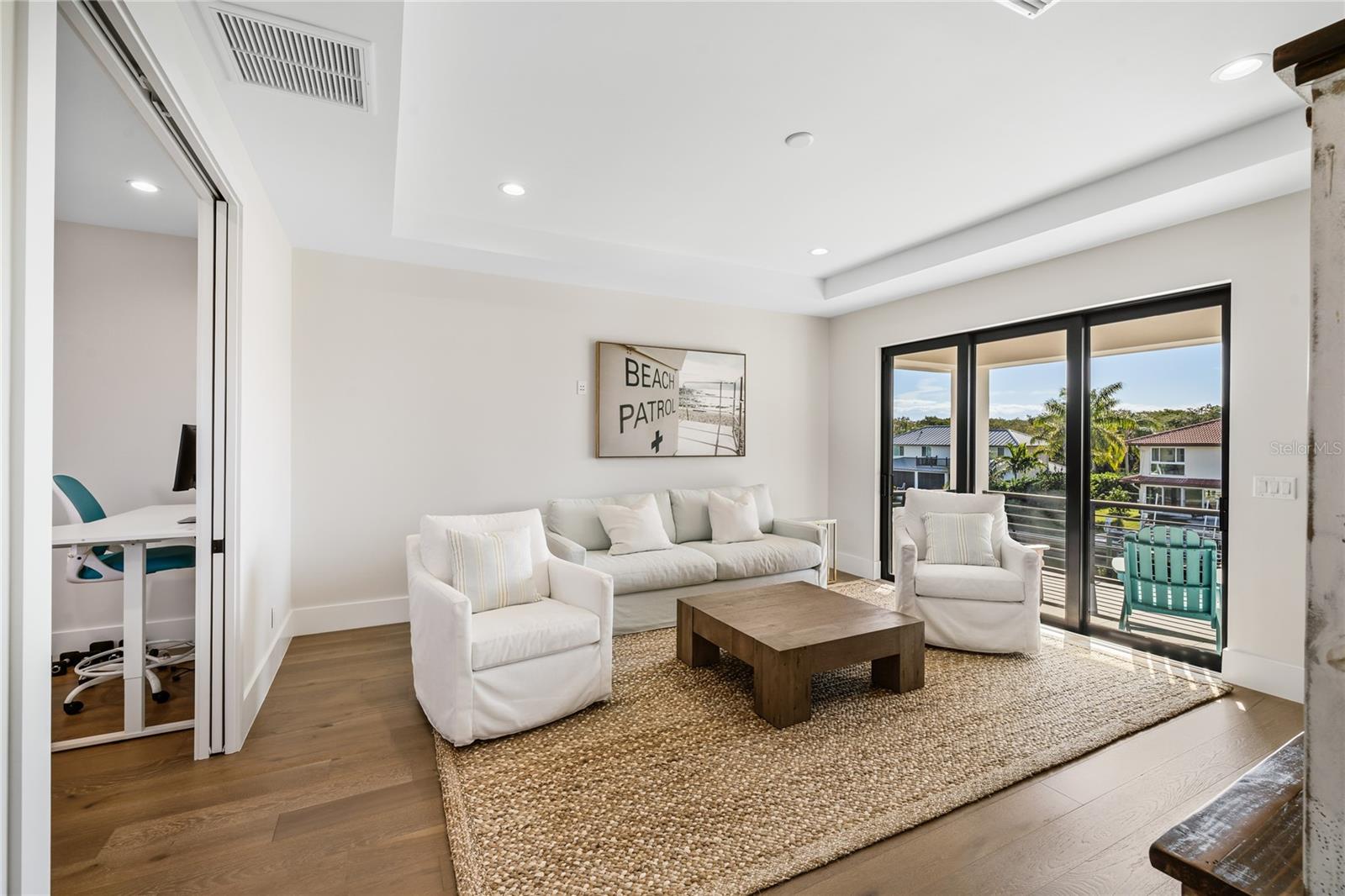 O6380896 Property Photo