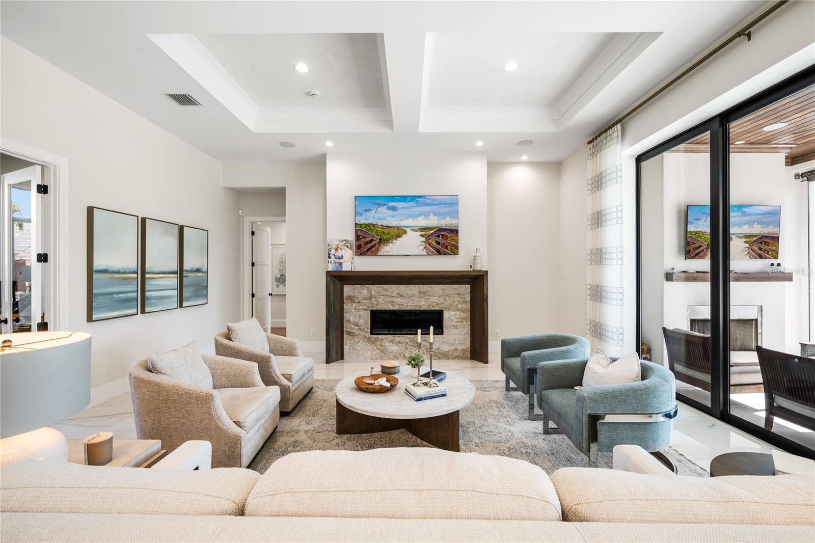 O6380896 Property Photo