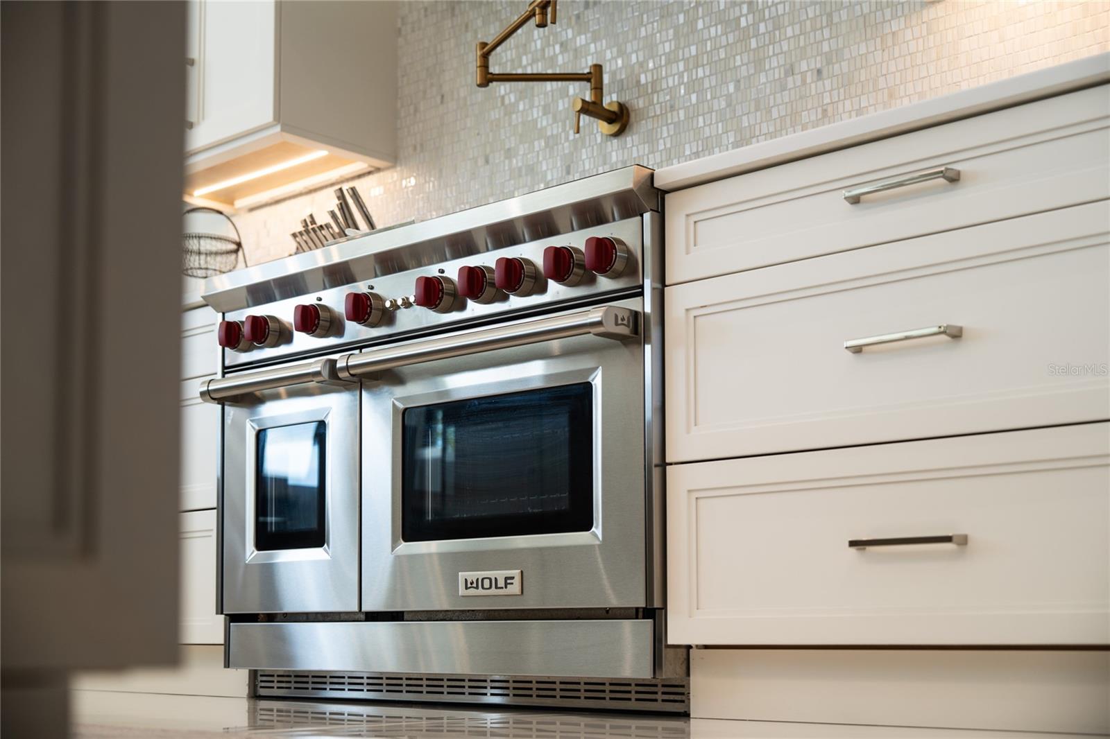 O6380896 Property Photo