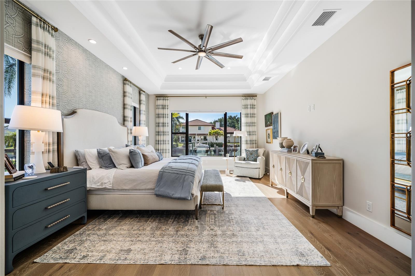 O6380896 Property Photo