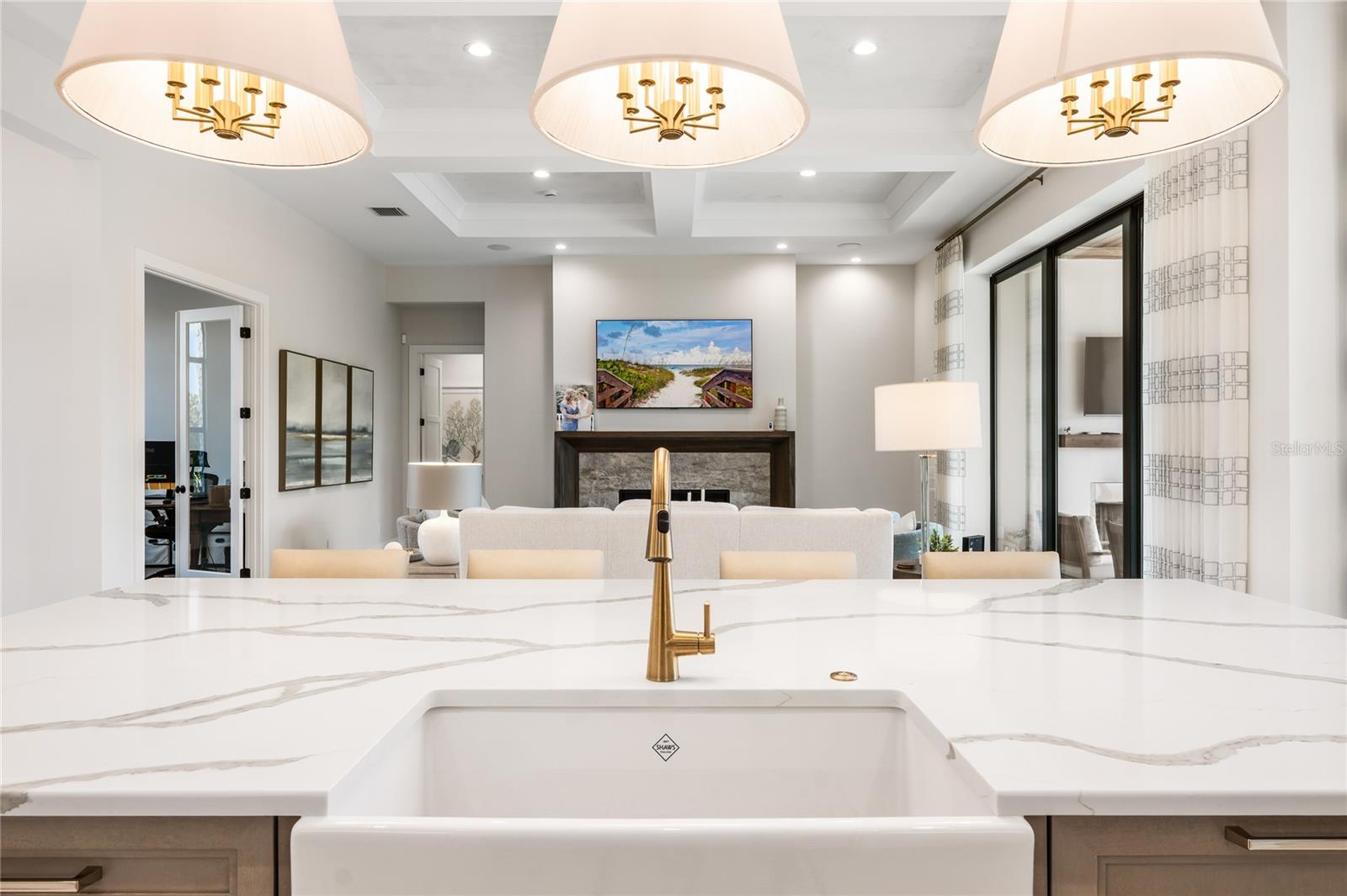 O6380896 Property Photo