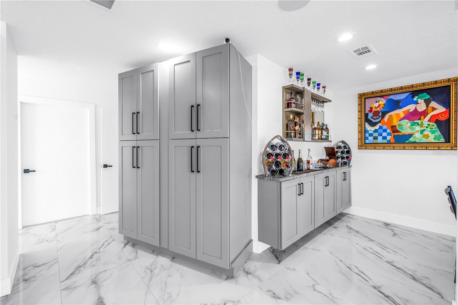 TB8474247 Property Photo