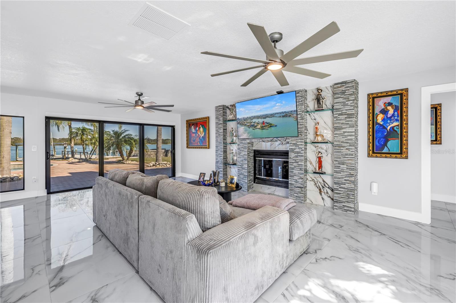 TB8474247 Property Photo