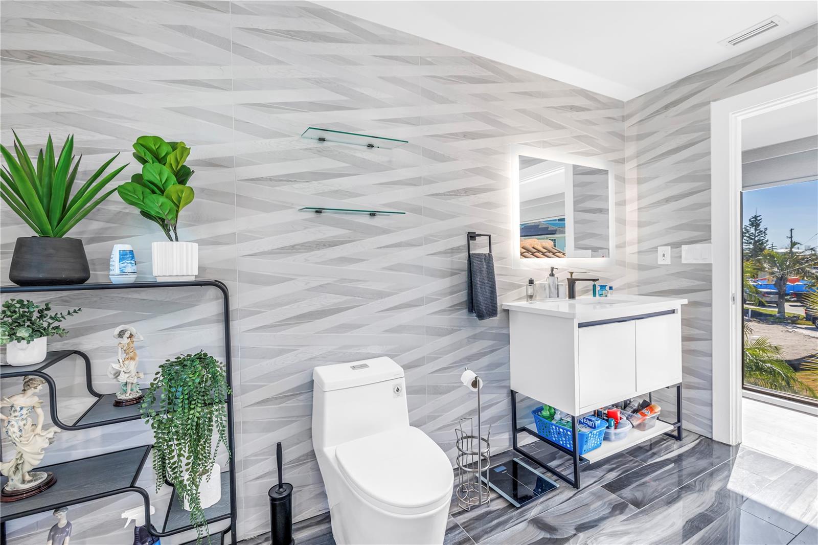 TB8474247 Property Photo