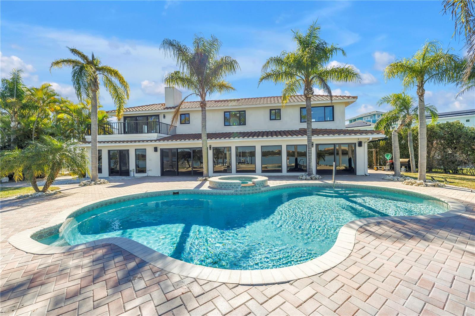 TB8474247 Property Photo