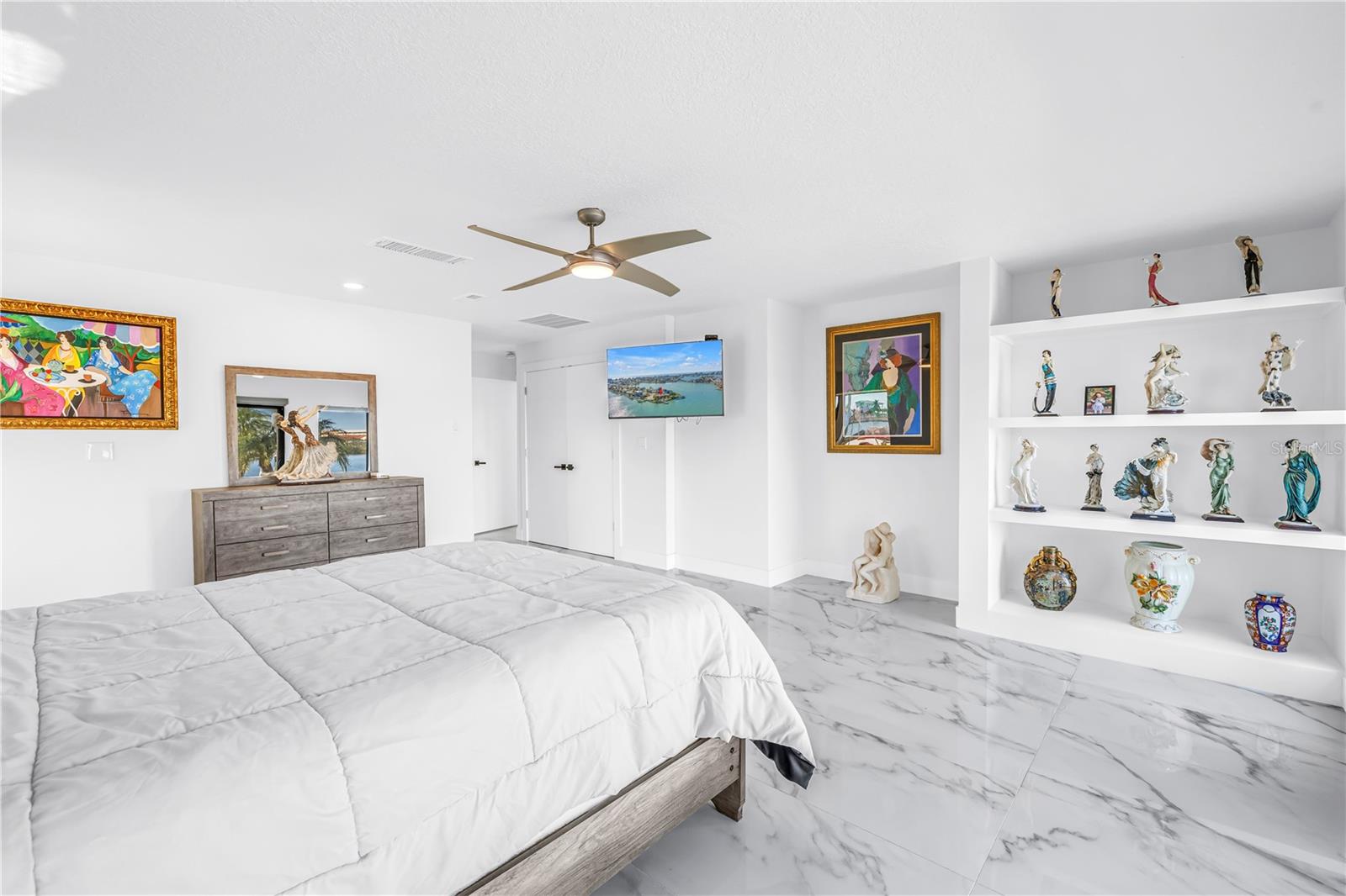 TB8474247 Property Photo