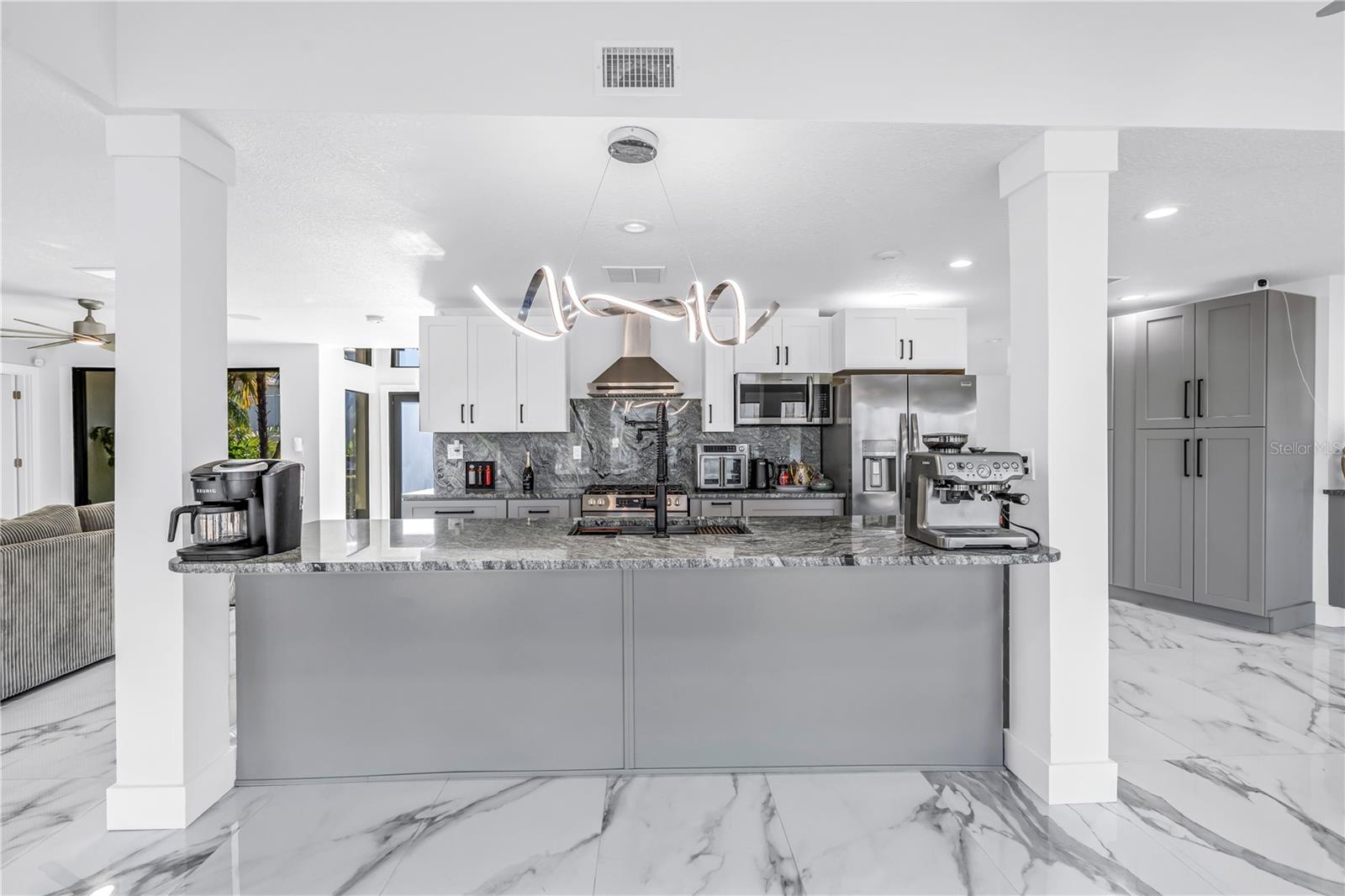 TB8474247 Property Photo