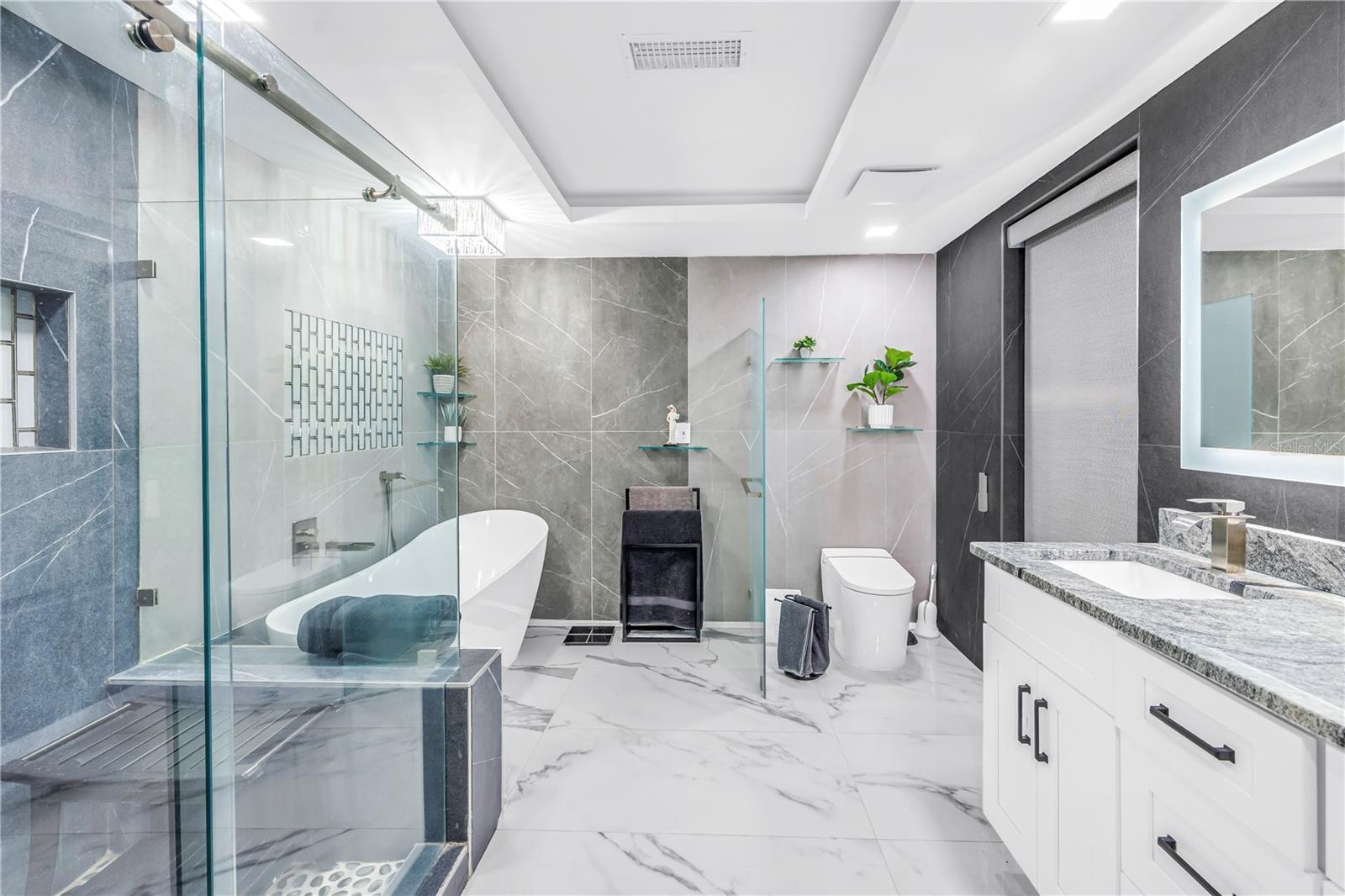 TB8474247 Property Photo