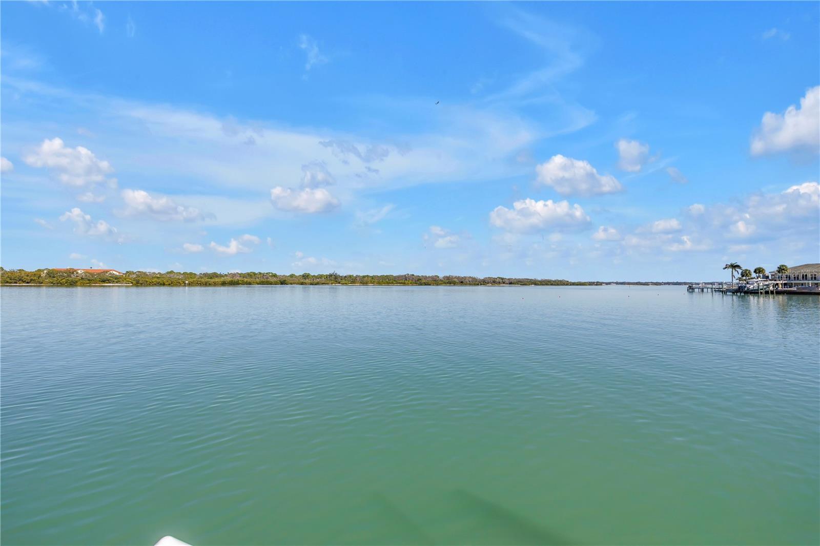 TB8474247 Property Photo