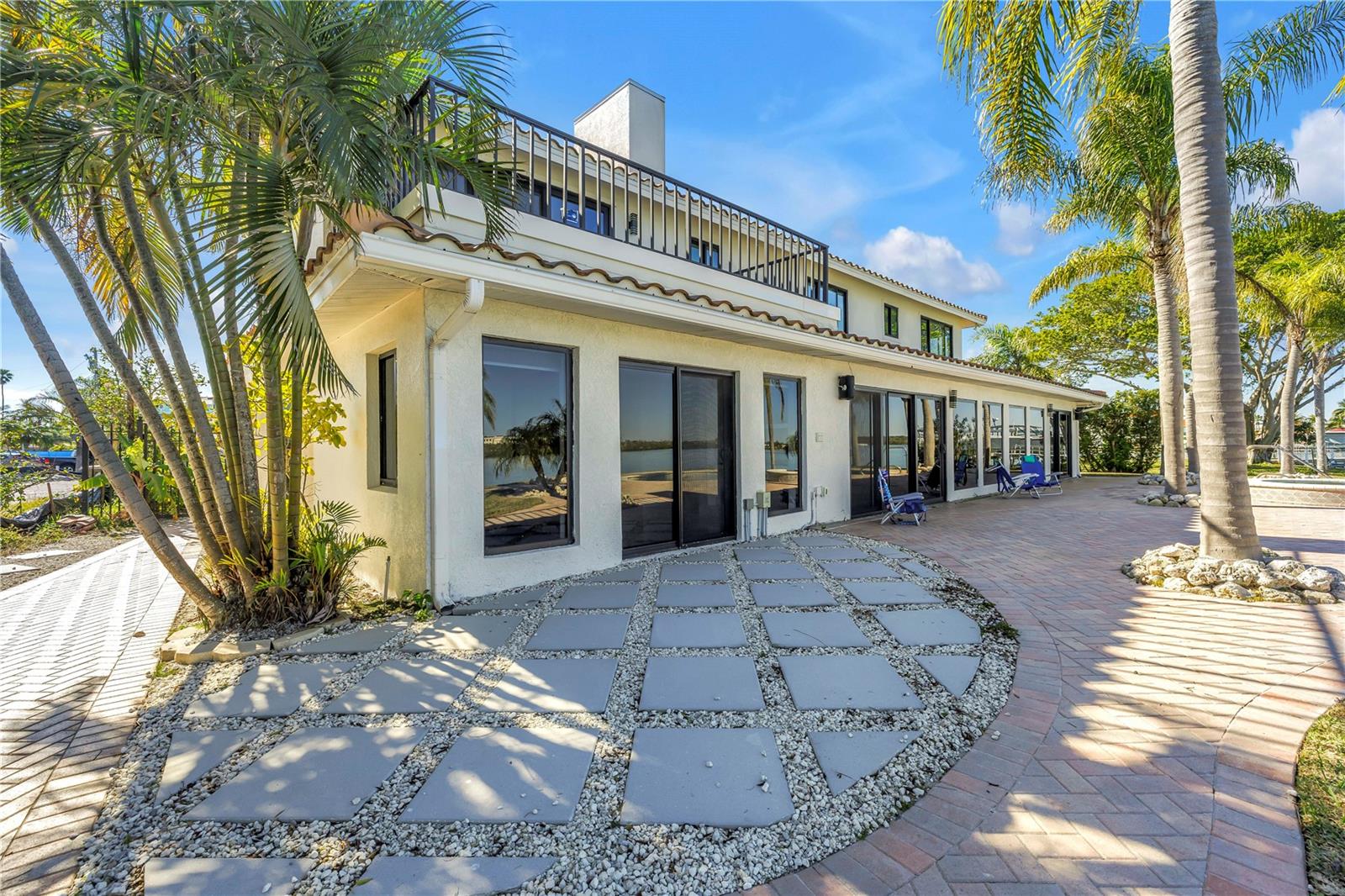 TB8474247 Property Photo