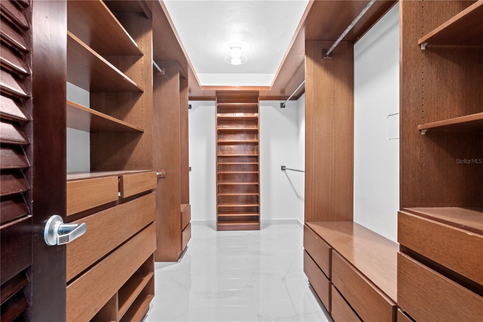 PR9119178 Property Photo