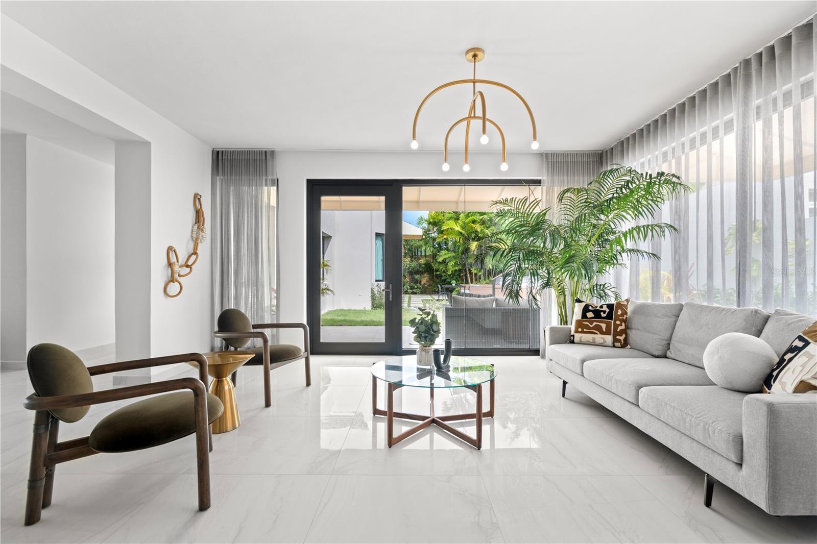 PR9119178 Property Photo