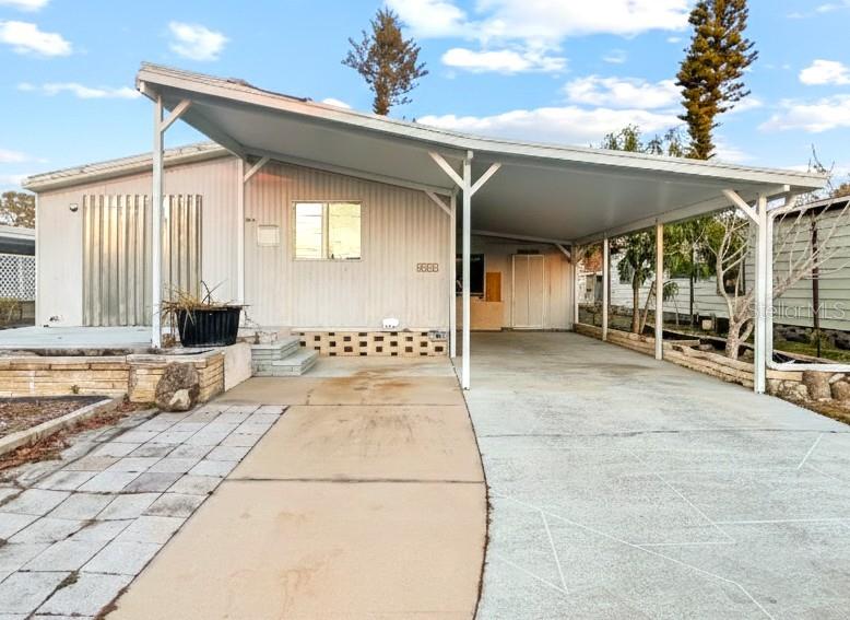 TB8474316 Property Photo