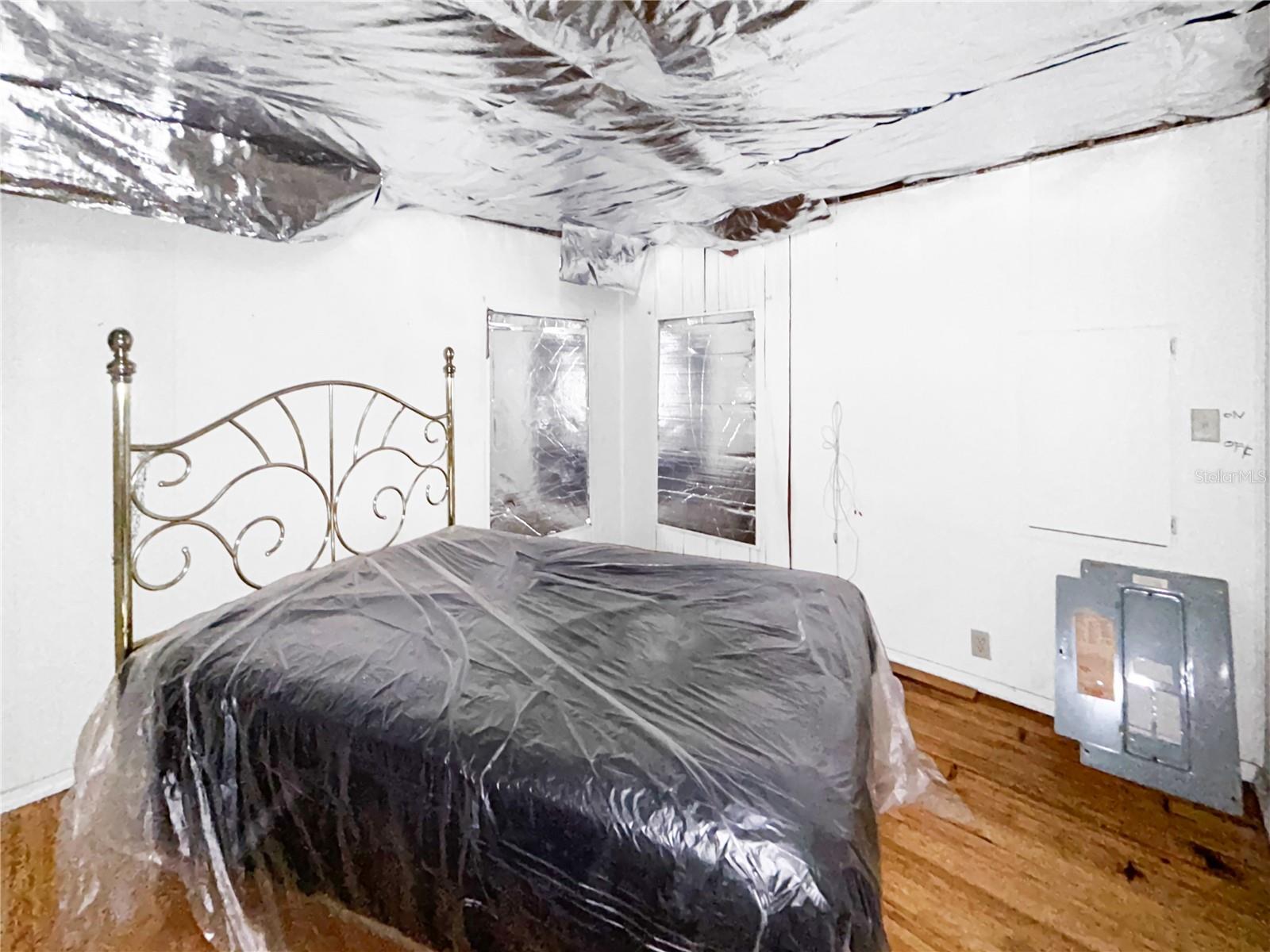 TB8474316 Property Photo