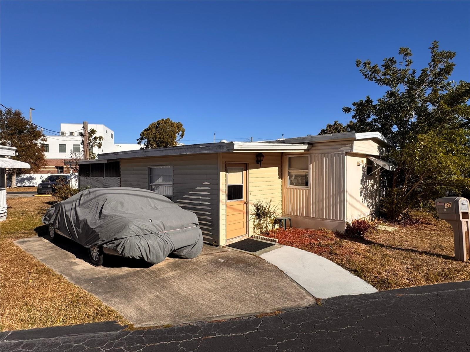 TB8474331 Property Photo