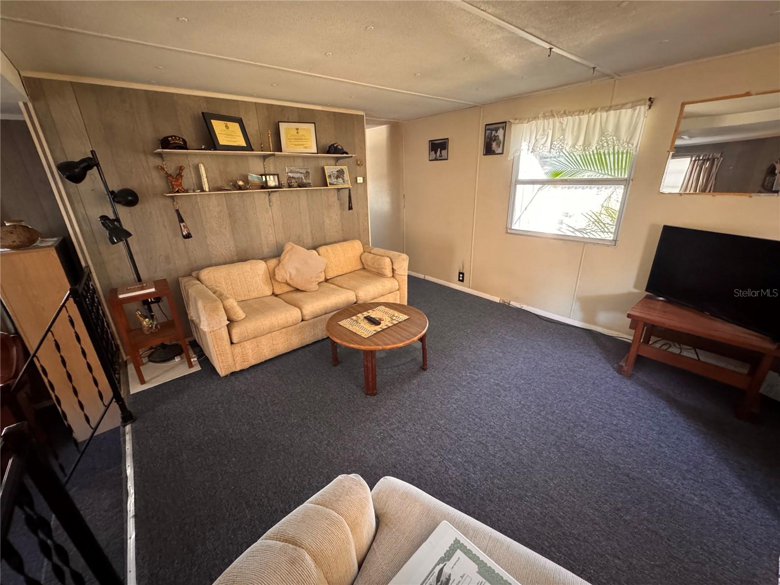 TB8474331 Property Photo