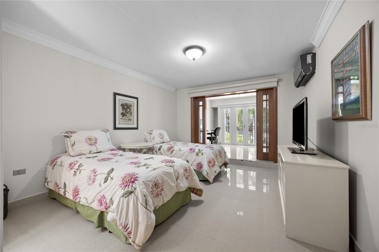 PR9119182 Property Photo