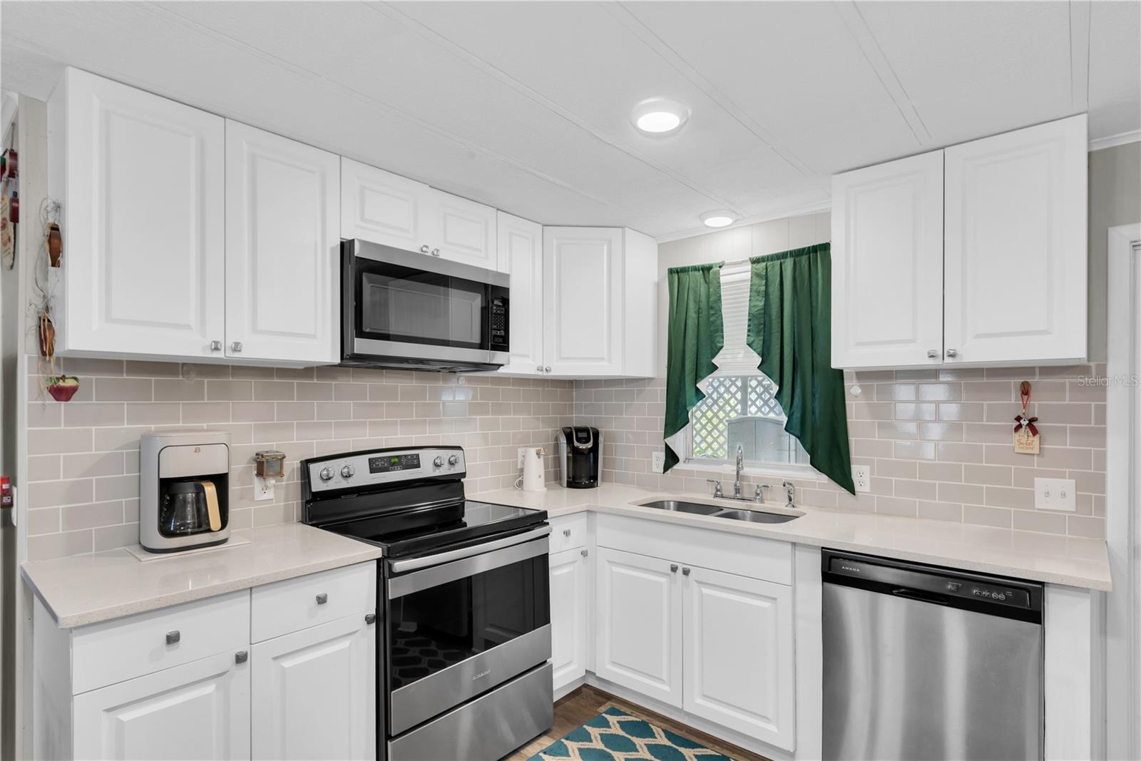 1934 BLUE LAKE DR, LAKELAND, FL, 33801